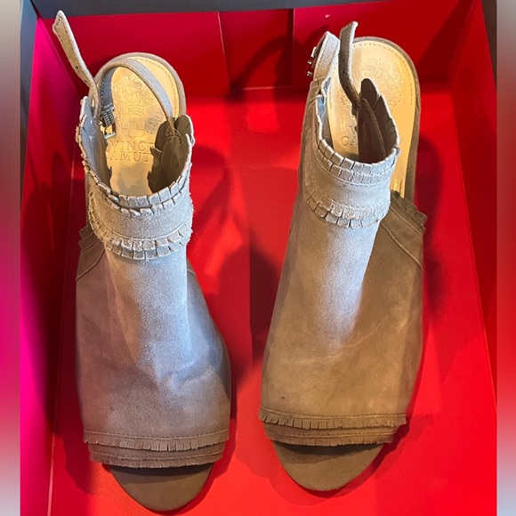 Vince Camuto Heels / Sandals - Picture 1 of 8